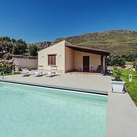 Cute & Pool By Sea Scopello (Sicily)