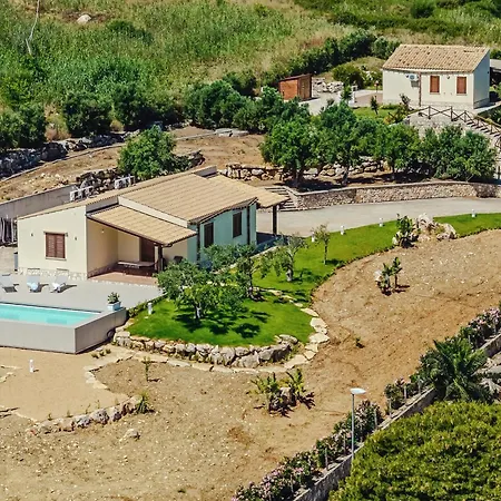 Cute & Pool By Sea Scopello (Sicily)